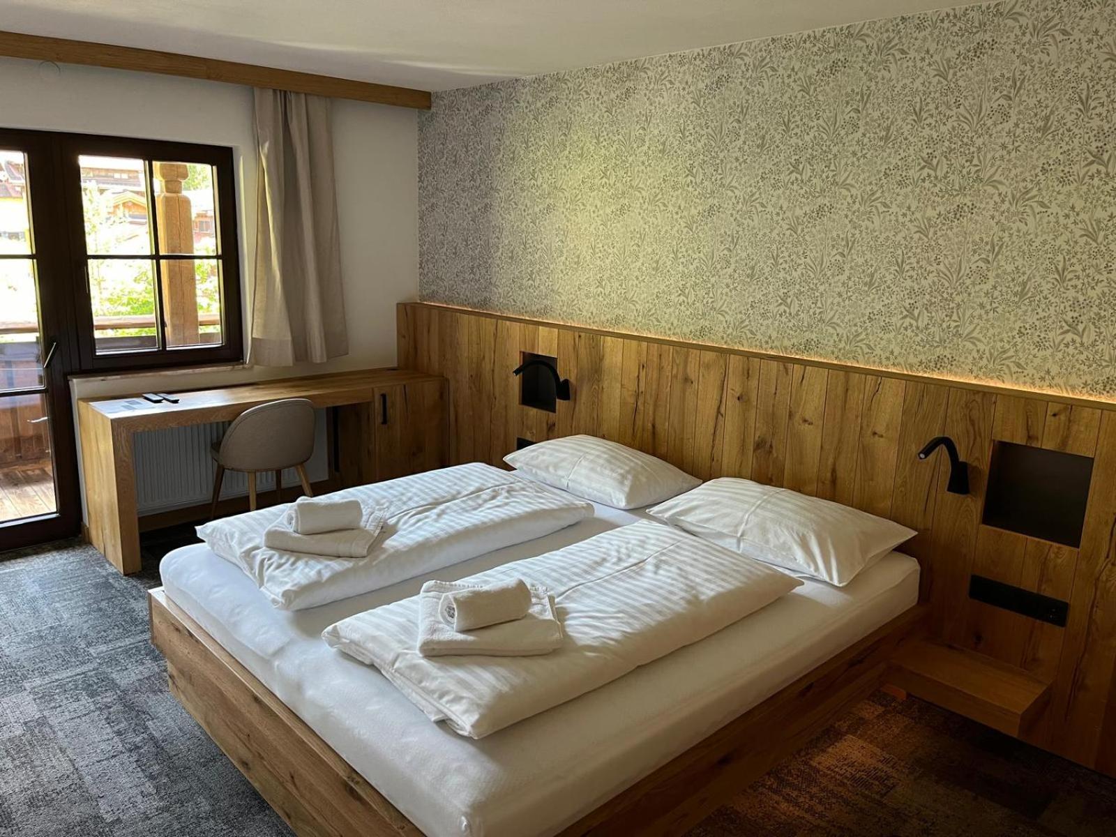 Tieflehner Hof Pitztalhaus Hotel Sankt Leonhard im Pitztal Esterno foto
