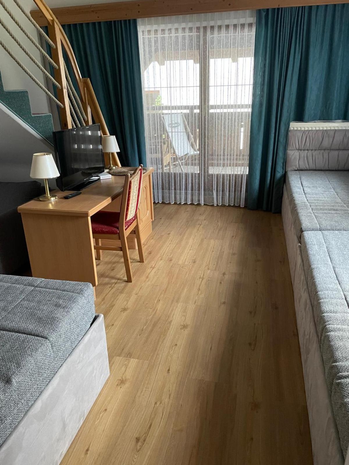 Tieflehner Hof Pitztalhaus Hotel Sankt Leonhard im Pitztal Esterno foto