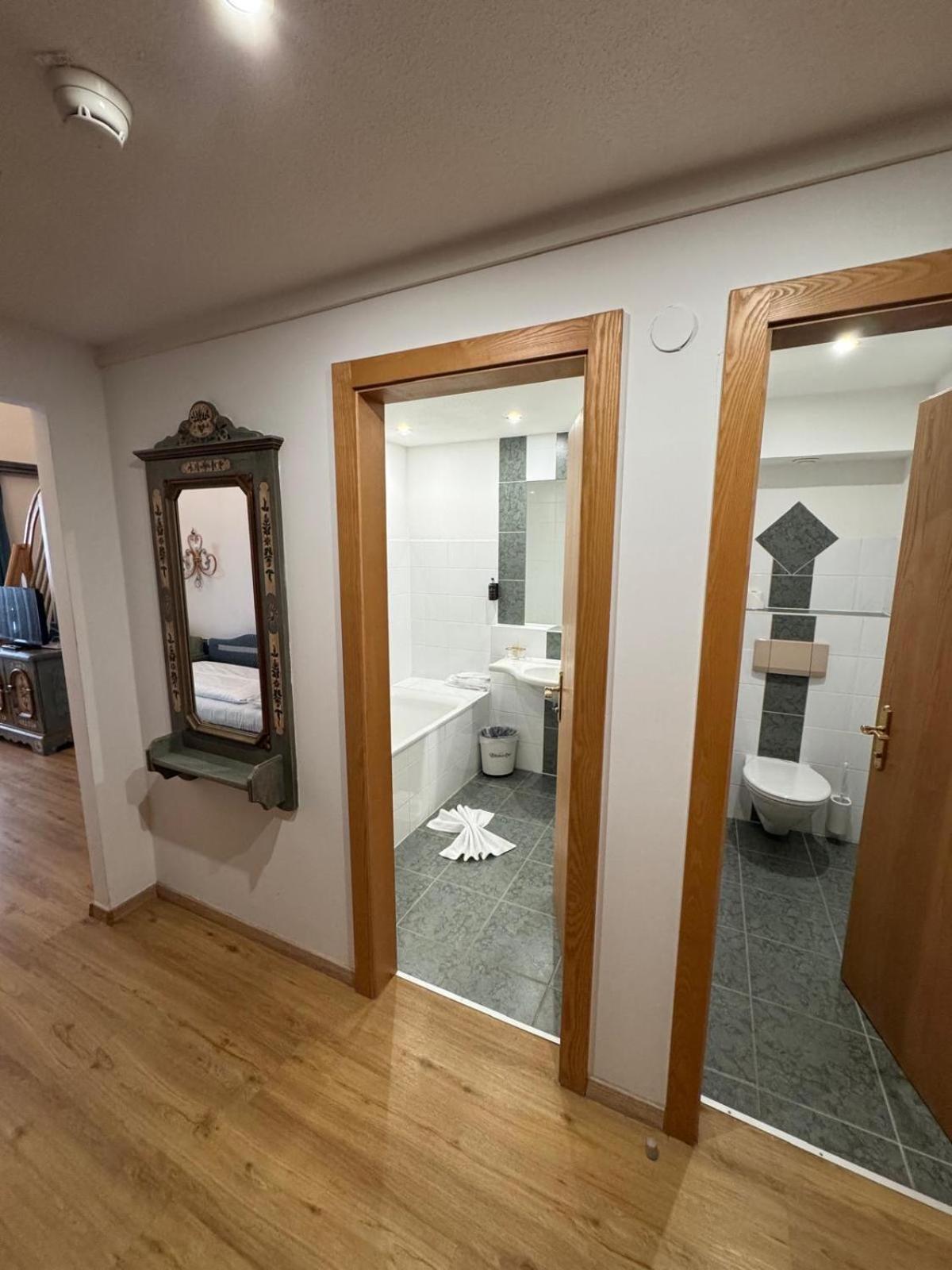Tieflehner Hof Pitztalhaus Hotel Sankt Leonhard im Pitztal Esterno foto