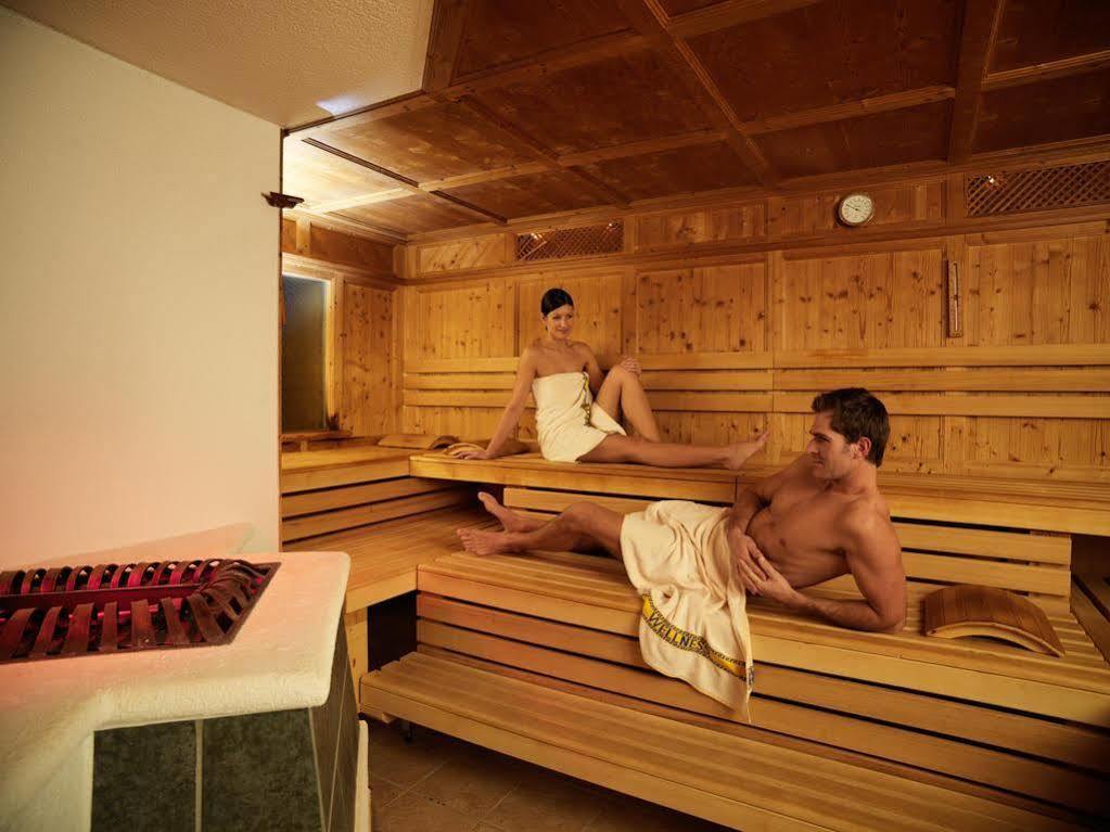 Tieflehner Hof Pitztalhaus Hotel Sankt Leonhard im Pitztal Esterno foto